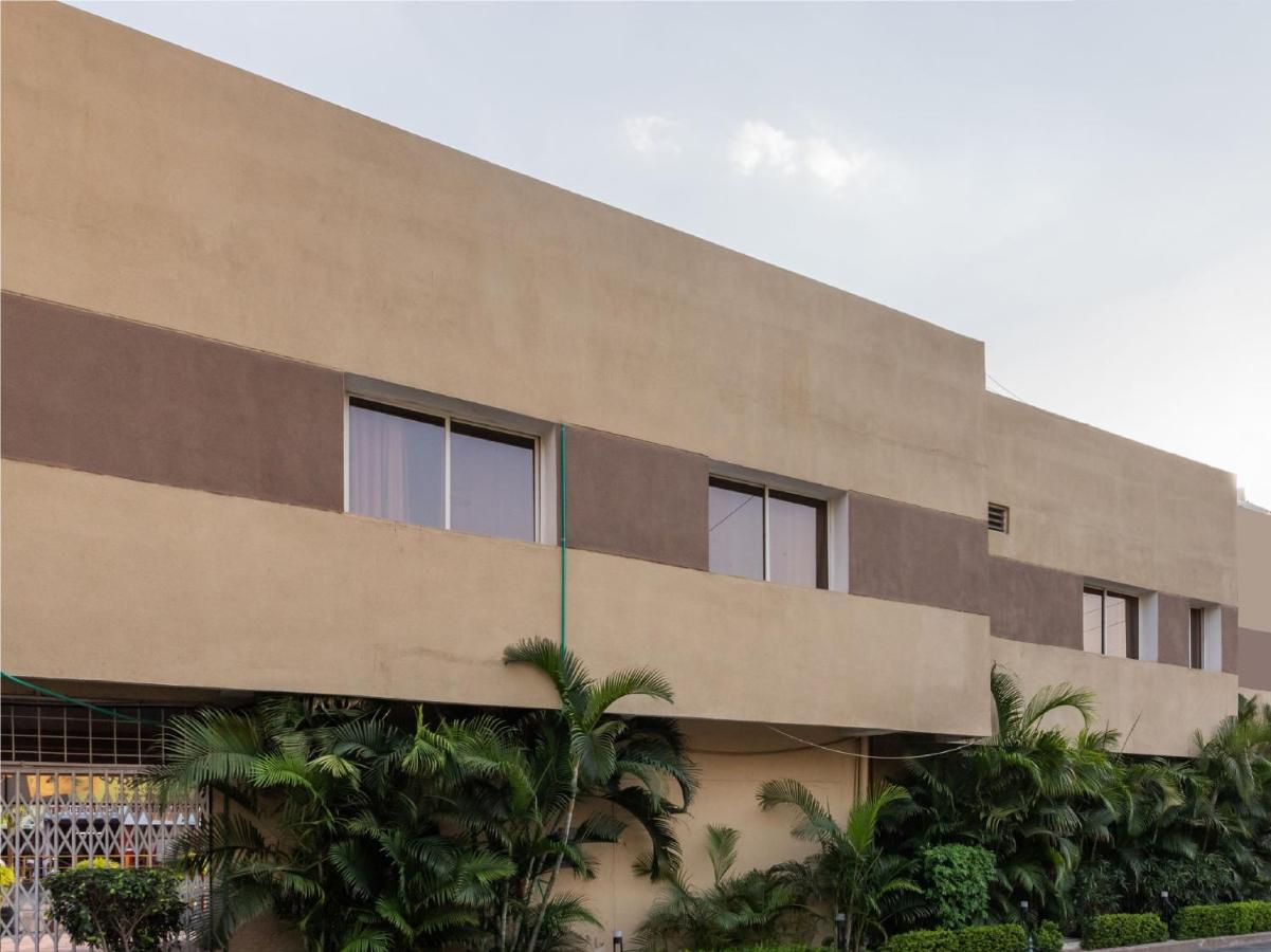 מומביי Oyo 77137 Hotle Castle Inn מראה חיצוני תמונה
