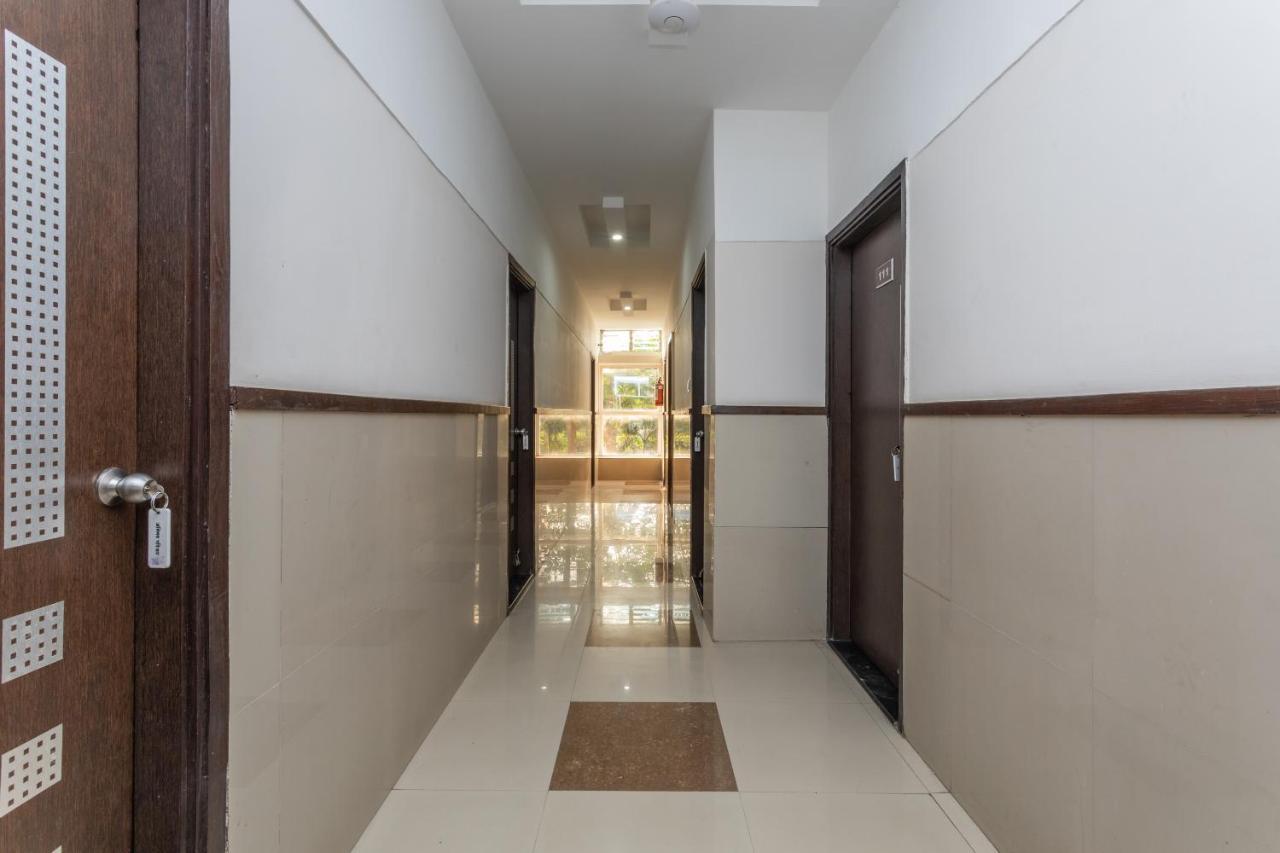 מומביי Oyo 77137 Hotle Castle Inn מראה חיצוני תמונה